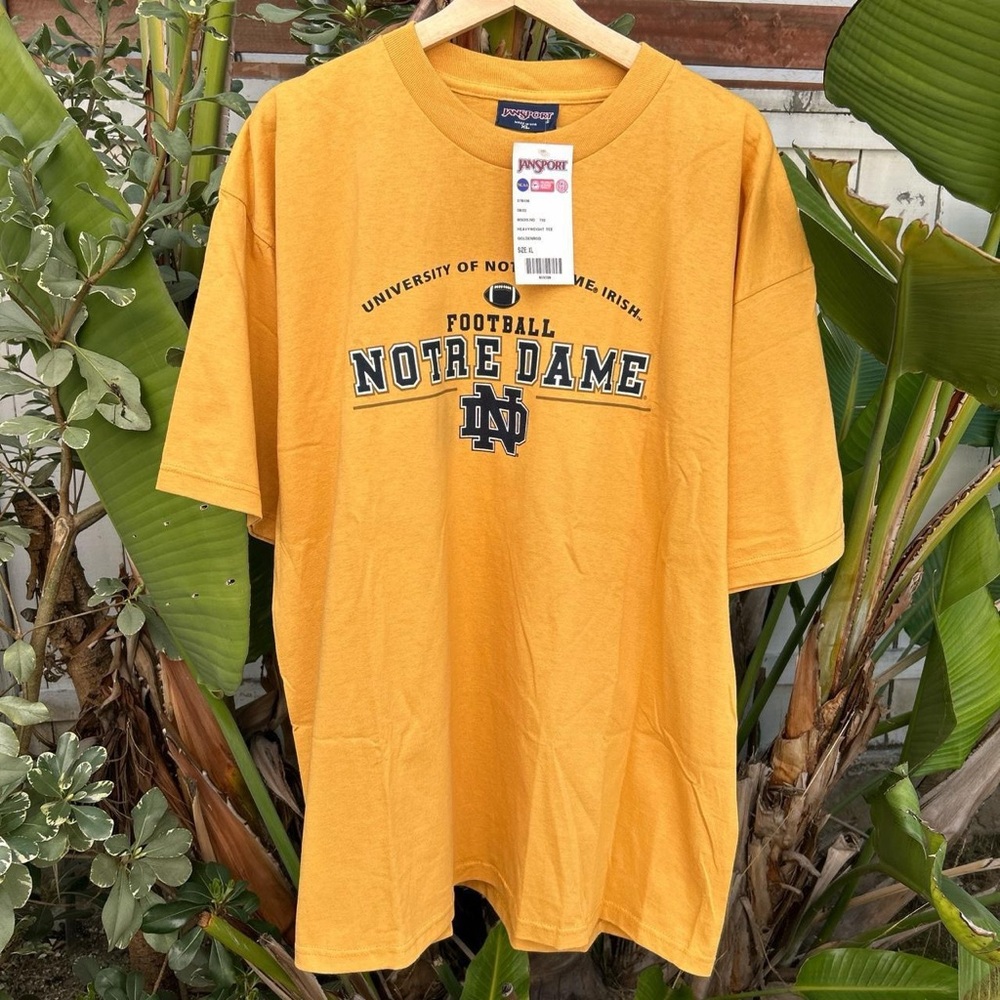 Vintage 2002 Notre Dame Football T-Shirt Gold Jansport XL 25x31